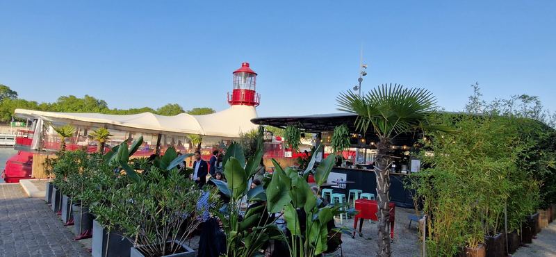 Die Terrasse am Kai, Kaiseite